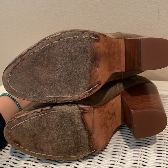 Rag & Bone Margot Distressed Suede Olive Ankle Boots 39.5 US 9.5 - Picture 4 of 6